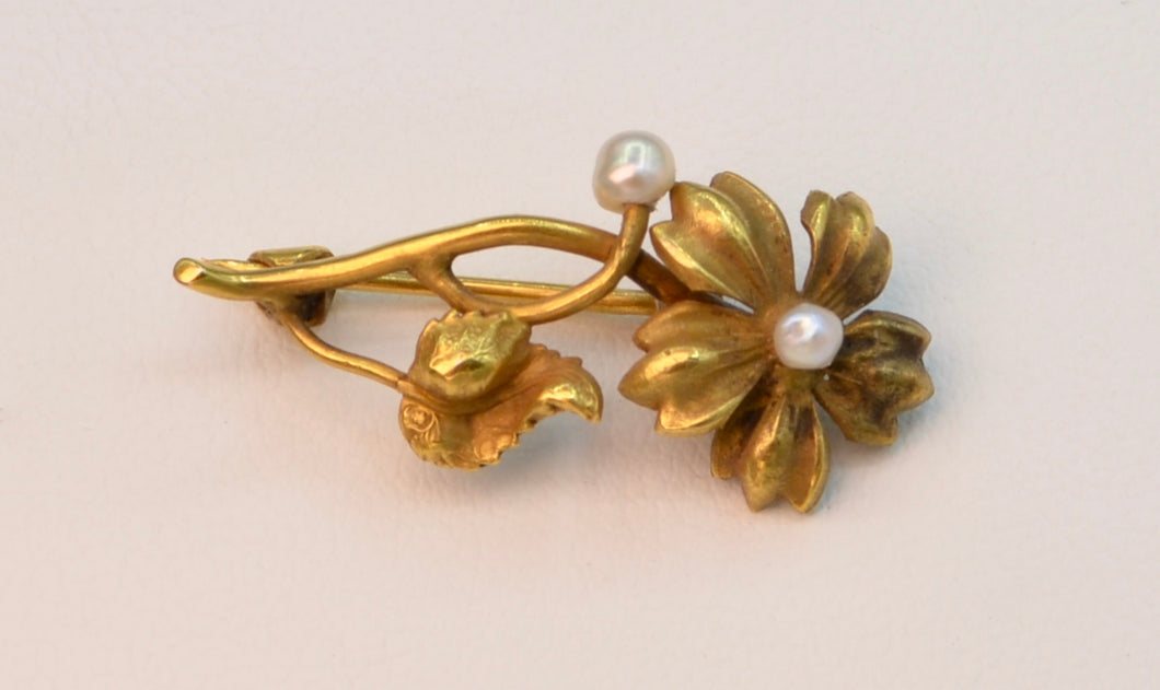 14K yellow gold floral pin with pearls