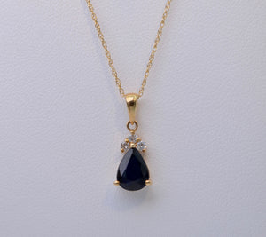 14K yellow gold Pear-shaped Sapphire pendant with three diamonds
