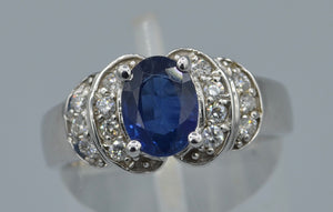 14K white gold ring with Blue Sapphire and diamonds
