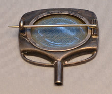 "Japanesque" style tri-color brooch, ca. 1860