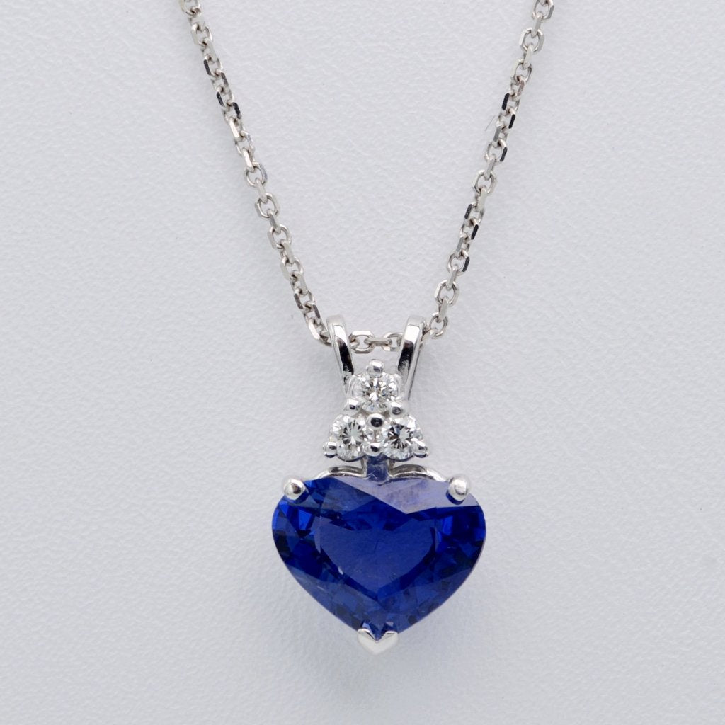 Heart-shaped Blue Sapphire and Diamond pendant