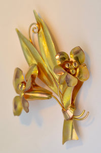 10K yellow gold floral pin by Uncus, circa 1940