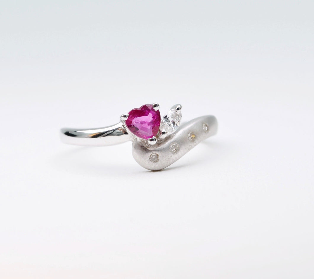 18K White Gold ring with one heart-shaped Ruby and Marquise-shaped Diamond