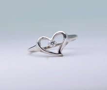 14K heart-shaped white gold ring with one center diamond