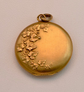 18K yellow gold French Art Nouveau locket with French hallmark